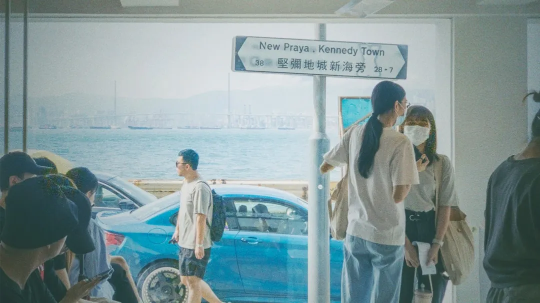 实木木门与实木墙裙在别墅空间中的一体化设计应用方案